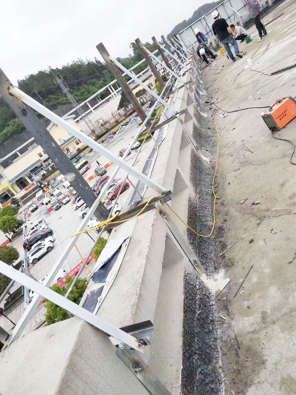 三面翻施工現(xiàn)場